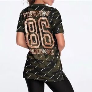 SALE* VS Pink oversized logo tee sz M